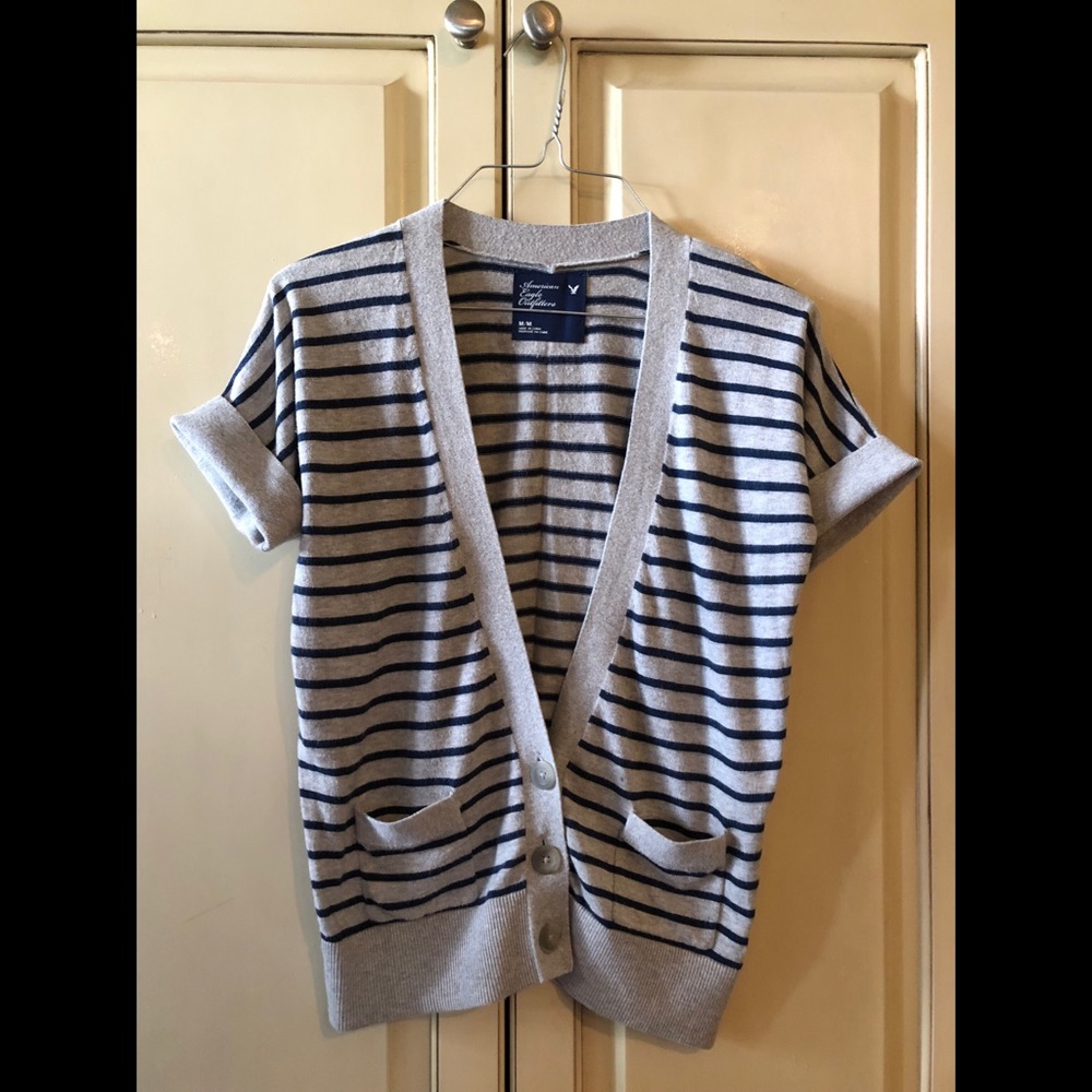 American Eagle Short Sleeve Cardigan, Size Medium